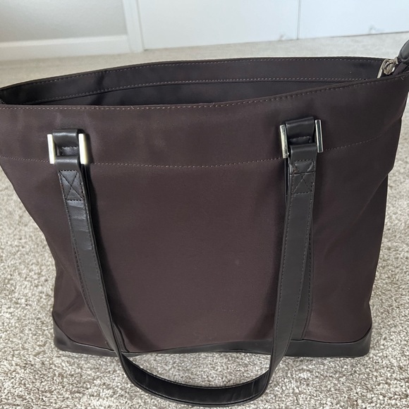 ⭐️ Firm Price ⭐️ EUC Women’s Laptop bag - Picture 6 of 6